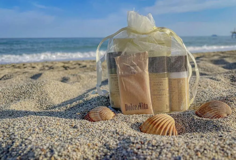 Tutto Intorno Mare Parcheggio Privato Negozi Daire Pietra Ligure 0*,
