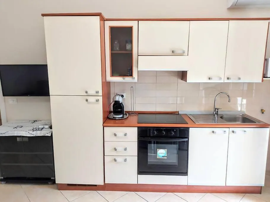 Tutto Intorno Mare Parcheggio Privato Negozi Apartment Pietra Ligure Italy