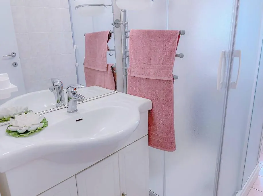 Tutto Intorno Mare Parcheggio Privato Negozi Apartment Pietra Ligure Italy